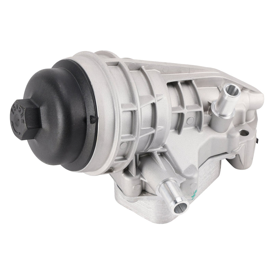 2015-2018 メルセデス・ベンツ Aクラス W176 A 160 ガソリンハッチ オイルクーラーアセンブリ A2701800810