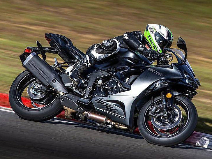 2024 カワサキ ZX-6R ZX6R インジェクションフェアリングキット ボディワーク プラスチック ABS