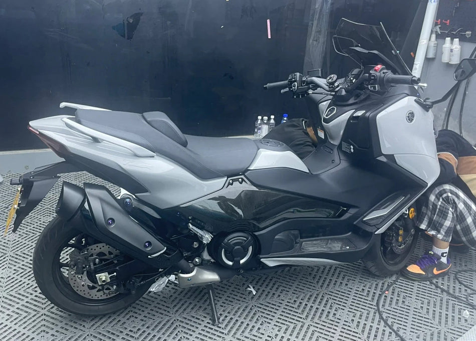 2022-2024 ヤマハ TMAX560 インジェクションフェアリングキット ボディワーク