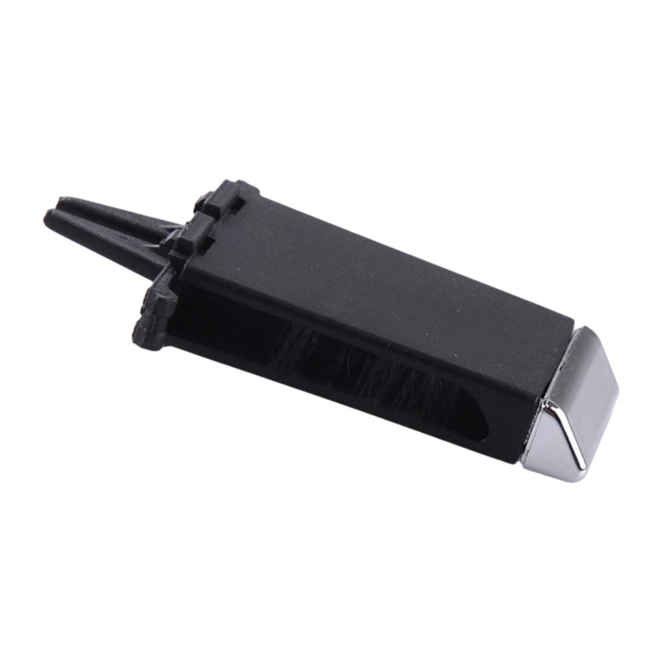 2014-2020 マセラティ ギブリ 後部座席中央エアコン吹き出し口タブクリップ 670021523