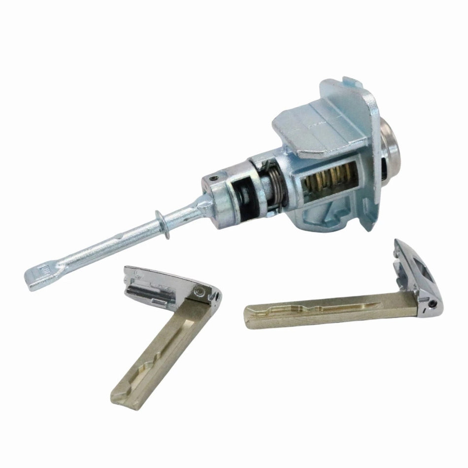 2016-2020 Kia Sorento EX,LX,SX 2.4L 2359CC l4 GAS DOHC 自然吸気 運転席側フロント左ドアロック 81970-C5A00