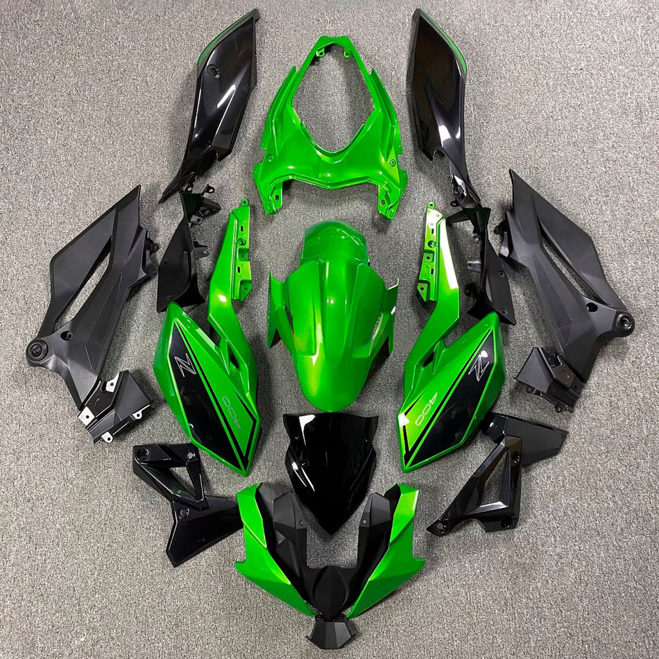 インジェクションフェアリングキット ボディワーク プラスチック ABS カワサキ Z400 2018-2024 に適合