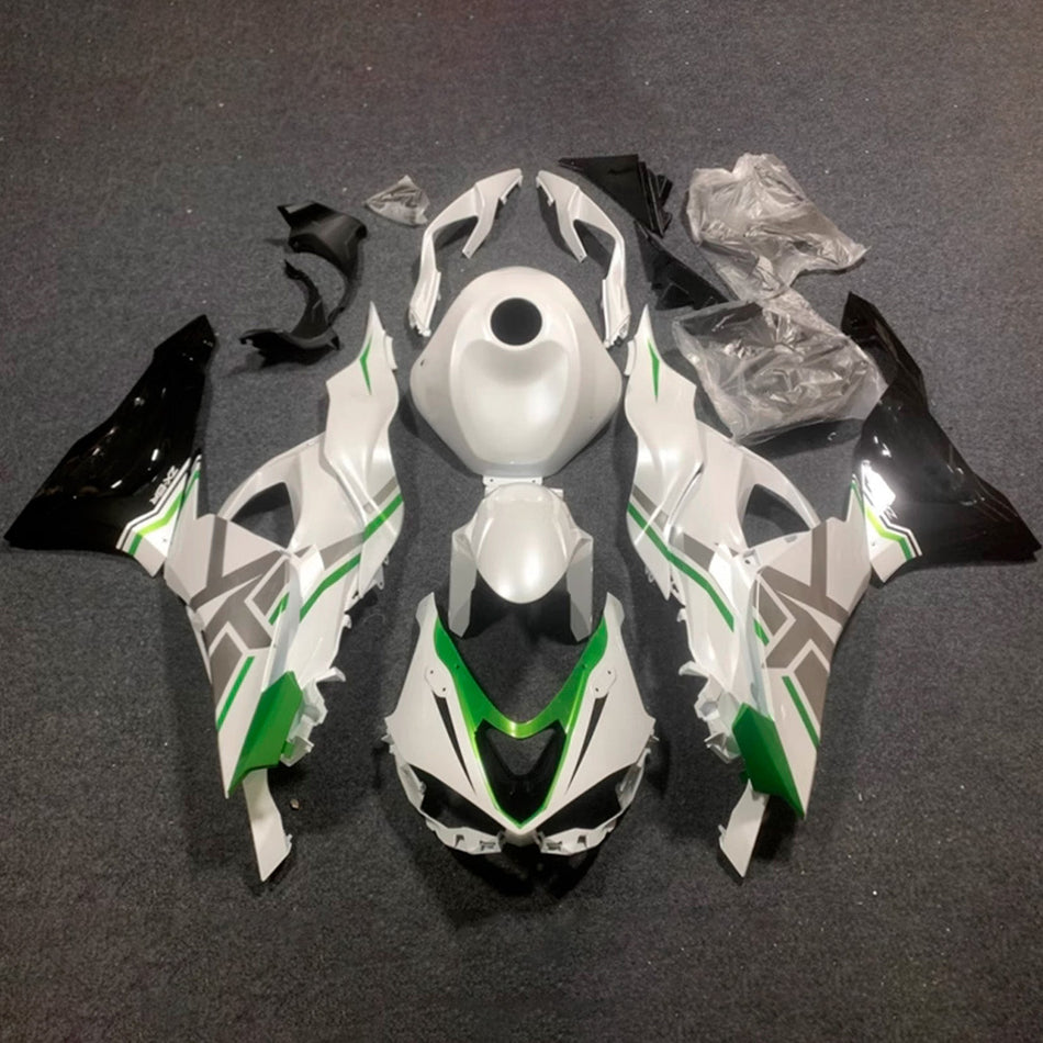 インジェクションフェアリングキット ボディワーク プラスチック ABS カワサキ ZX-6R 2024-2025 に適合