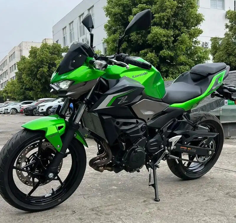 インジェクションフェアリングキット ボディワーク プラスチック ABS カワサキ Z500 2025-2026 に適合